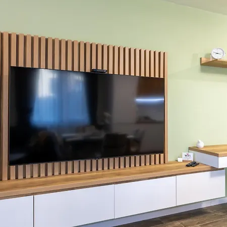Stylish 1br Flat Garden Balcony Parking Daire