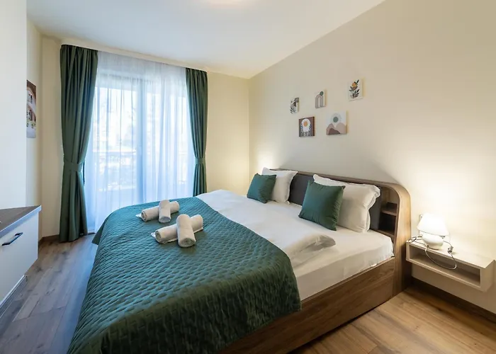 Apartment Stylish 1br Flat Garden Balcony Parking *